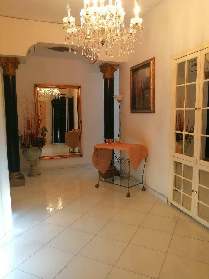 A Casa Di Dalila *